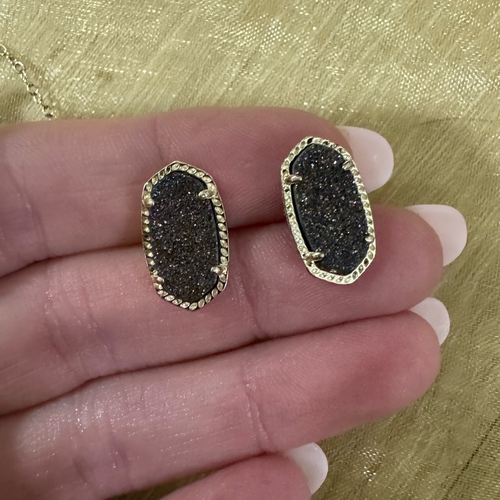 Oh Kendra Scott Line Earrings